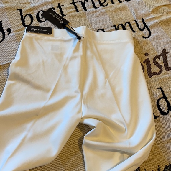 🔥Skye’s The Limit Slim Leg Capri - Picture 4 of 9